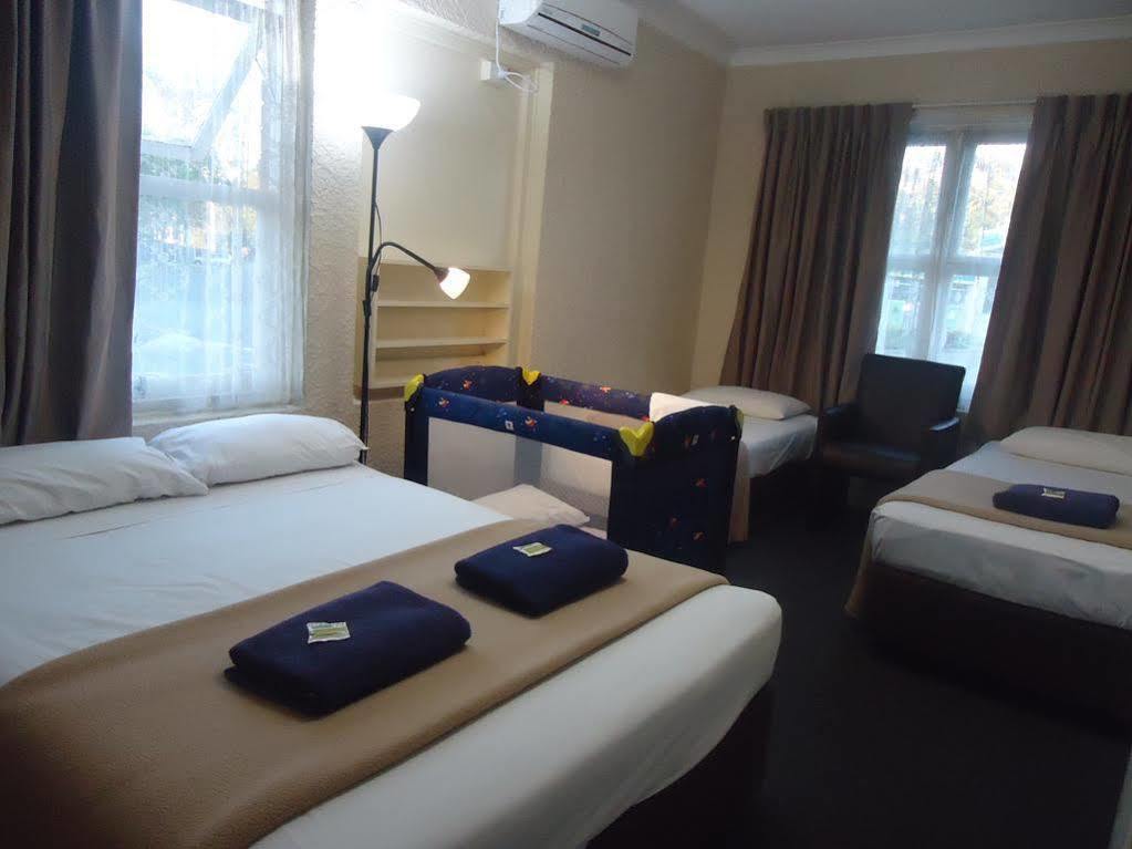 Kingsford Riverside Inn Брисбен Экстерьер фото
